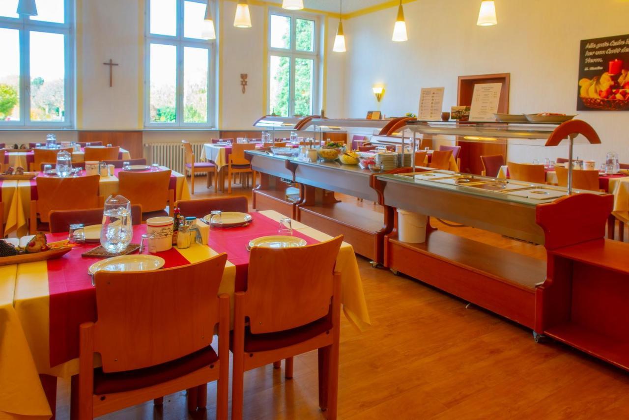 Neustadt an der Weinstraße Christliche Gaestehaeuser Weinstrasse מראה חיצוני תמונה